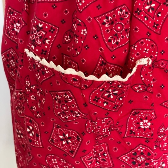 Vintage Red Apron - Picture 3 of 6